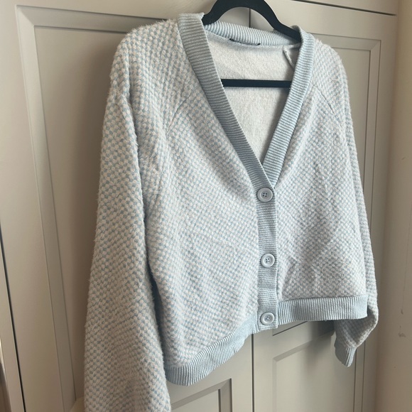 Soft light blue and white Zara Cardigan - Picture 2 of 5